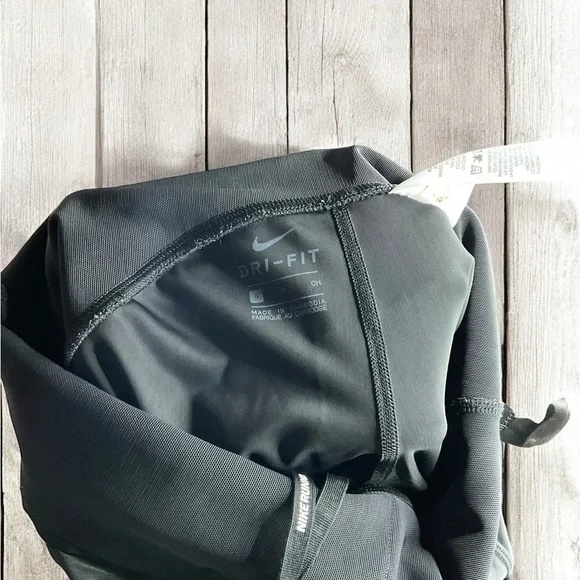 Nike dri-fit 7/8 length leggings - Small - Picture 5 of 5